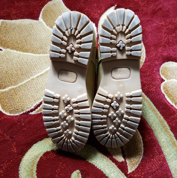 SALE!! High top timberland inspired boot - Picture 8 of 8